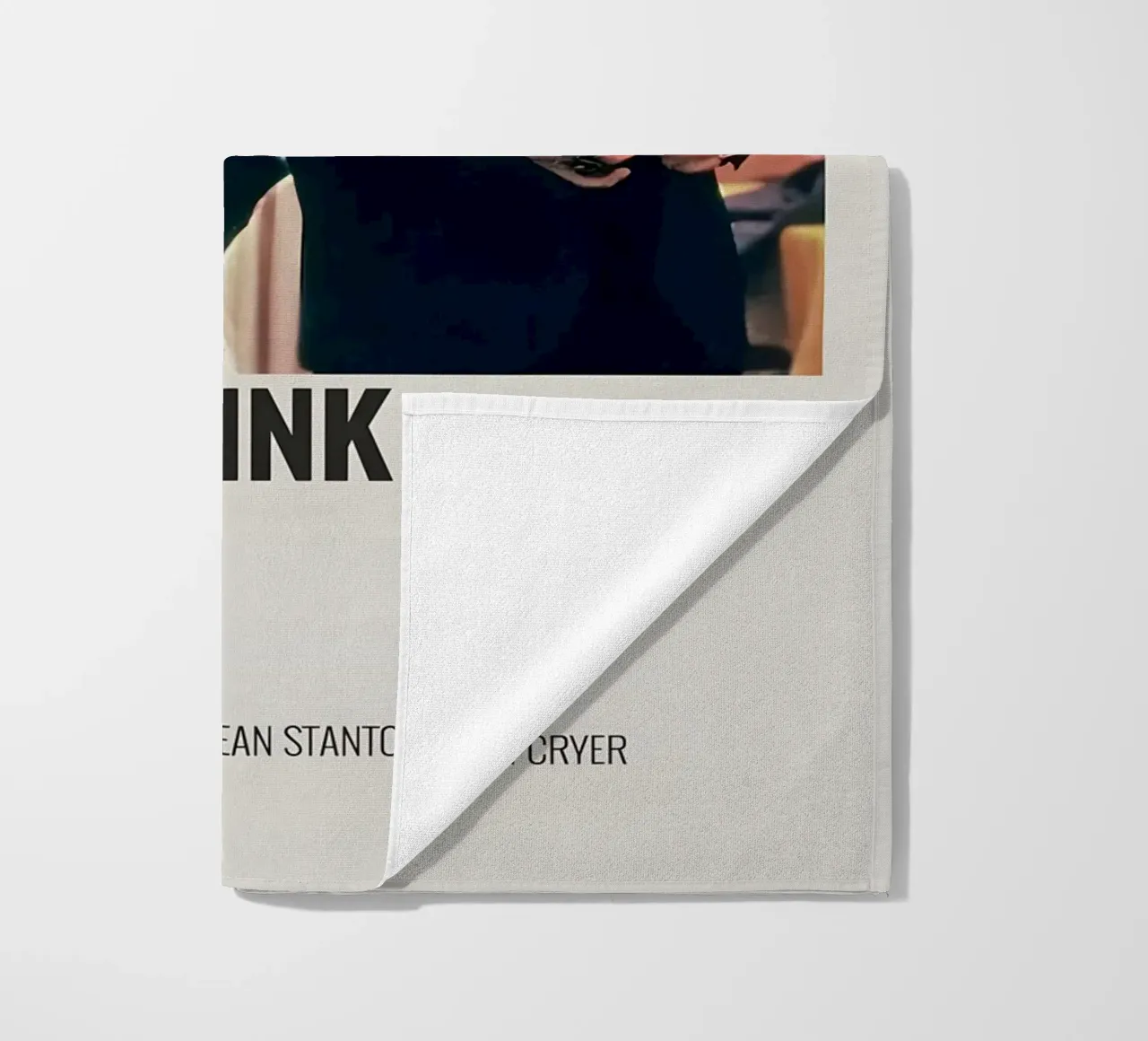 PRETTY IN PINK 1986 telo mare da MVFminimalist