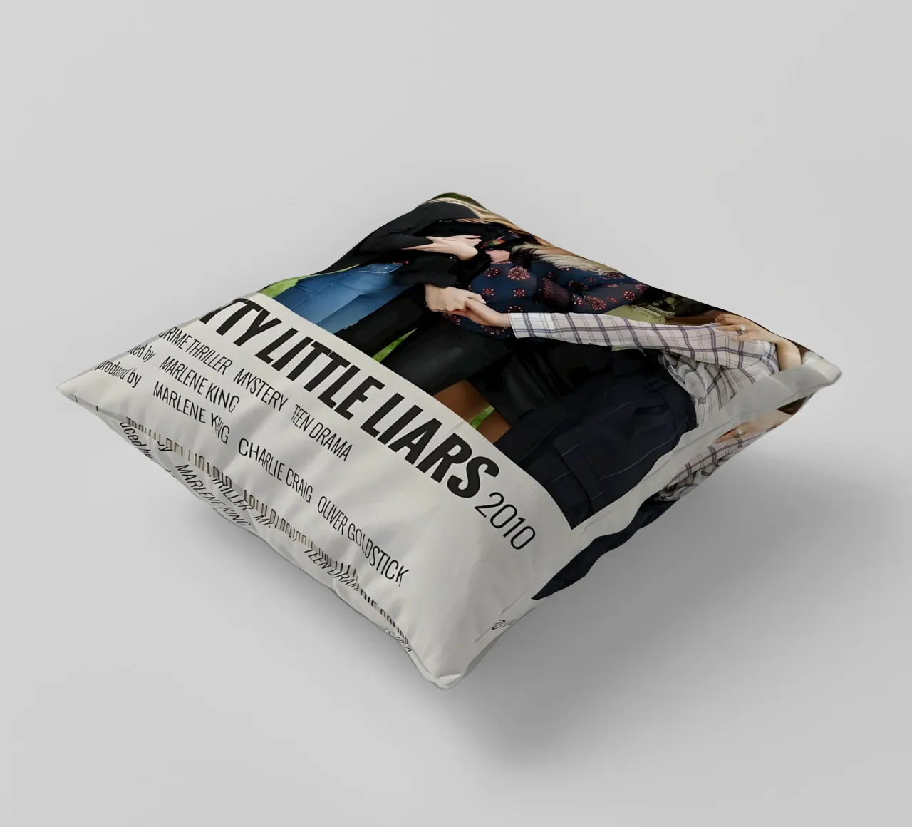 PRETTY LITTLE LIARS 2010 cuscino da MVFminimalist