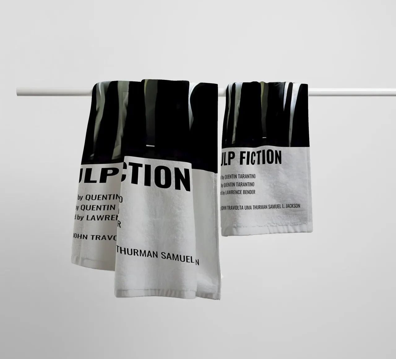 PULP FICTION asciugamano da bagno da MVFminimalist