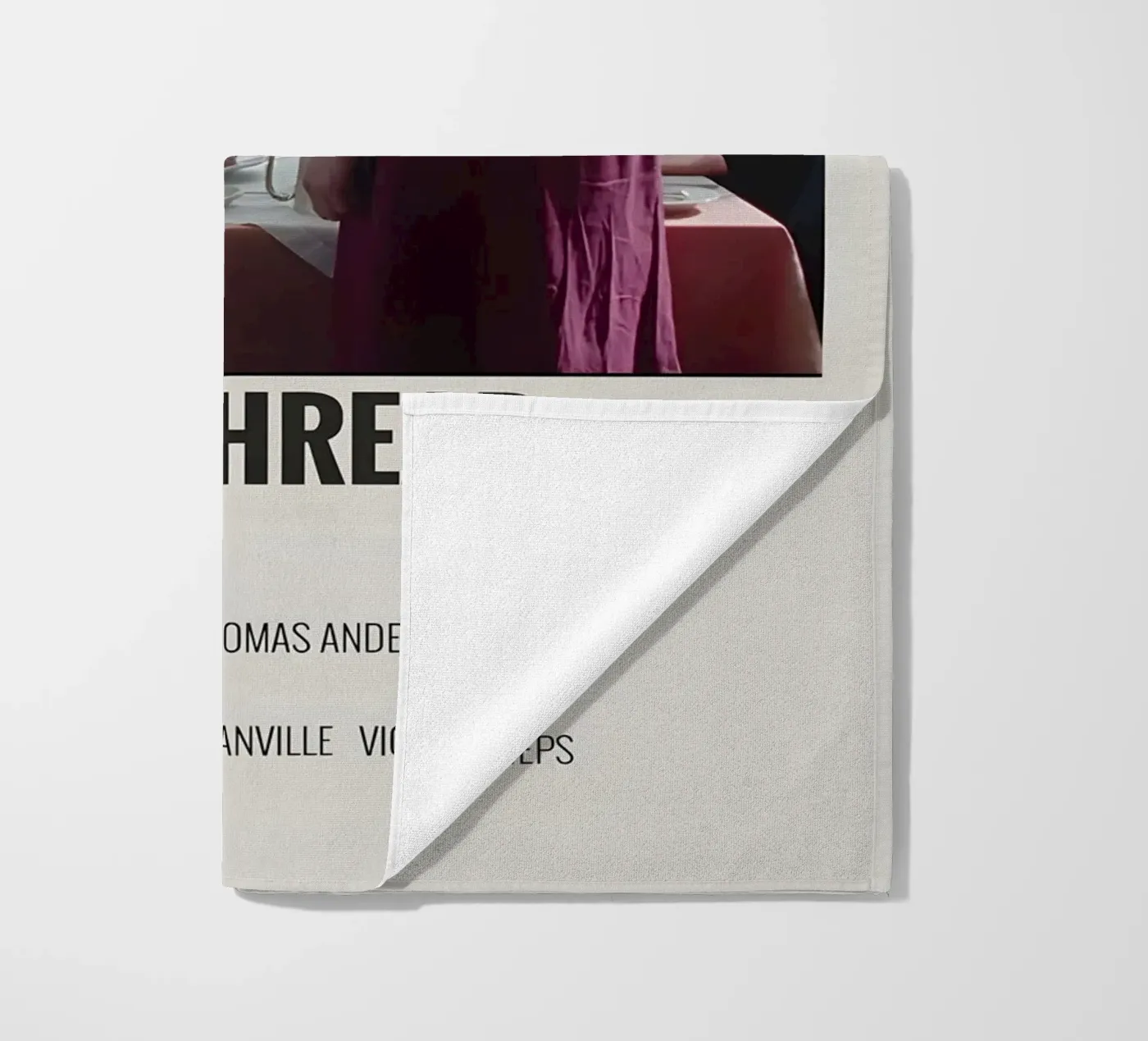 PHANTOM THREAD 2017 Strandtuch von MVFminimalist