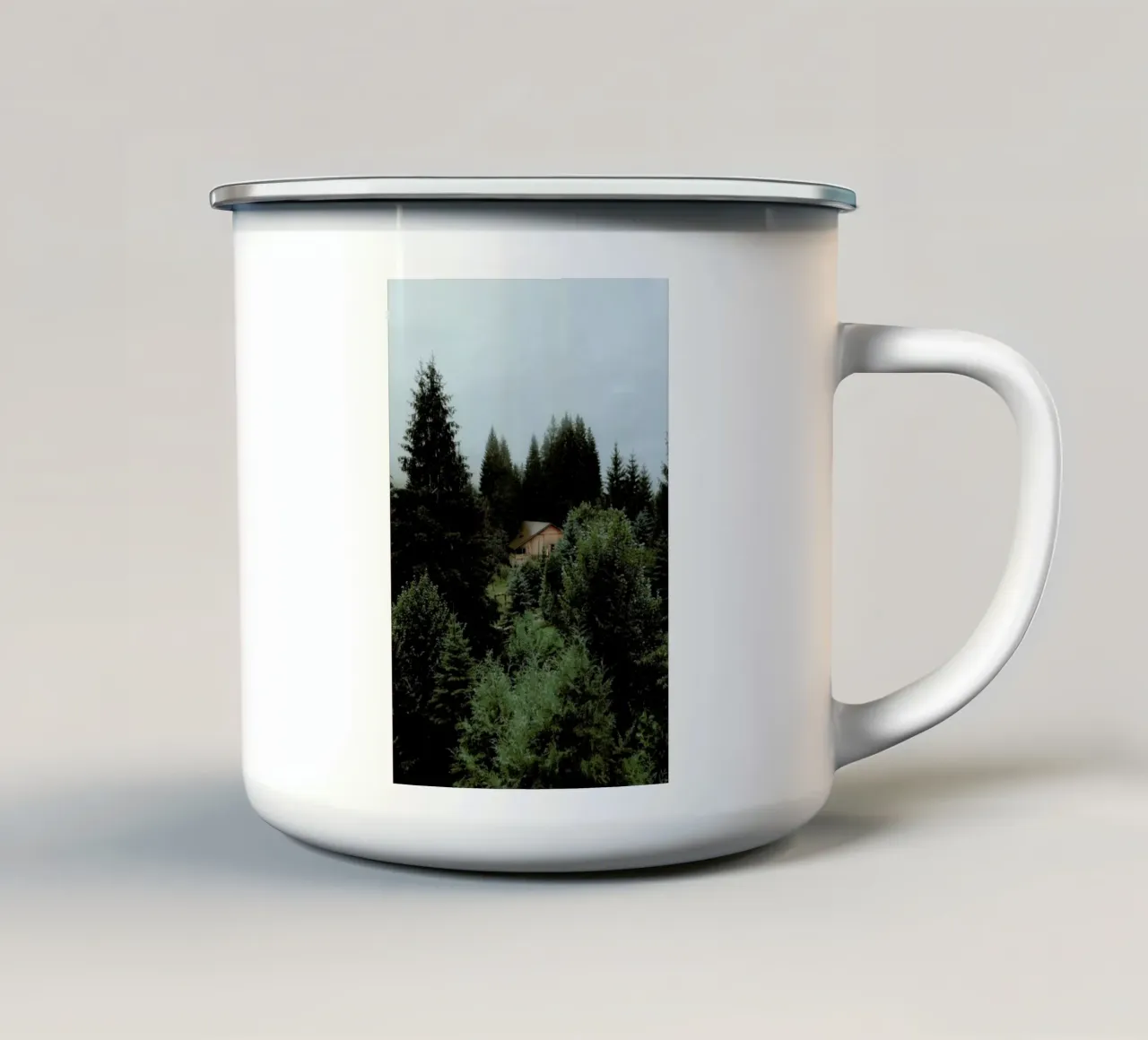 Cabin In The Woods tazza in smalto da Sebastian Hilgetag