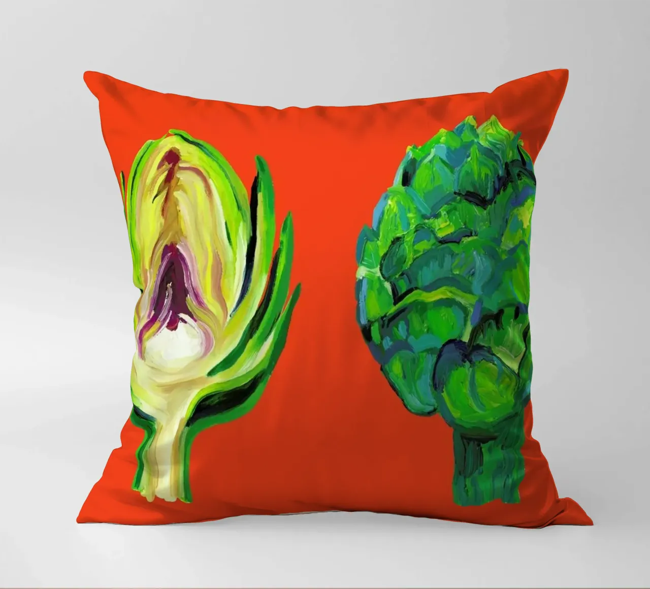 Artichokes On Orange cuscino da Alice Straker