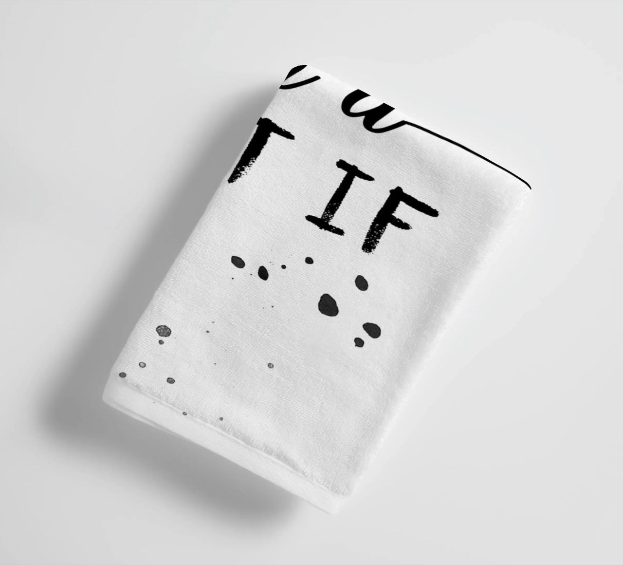 TEXT ART Better an oops than a what if asciugamano da bagno da Melanie Viola