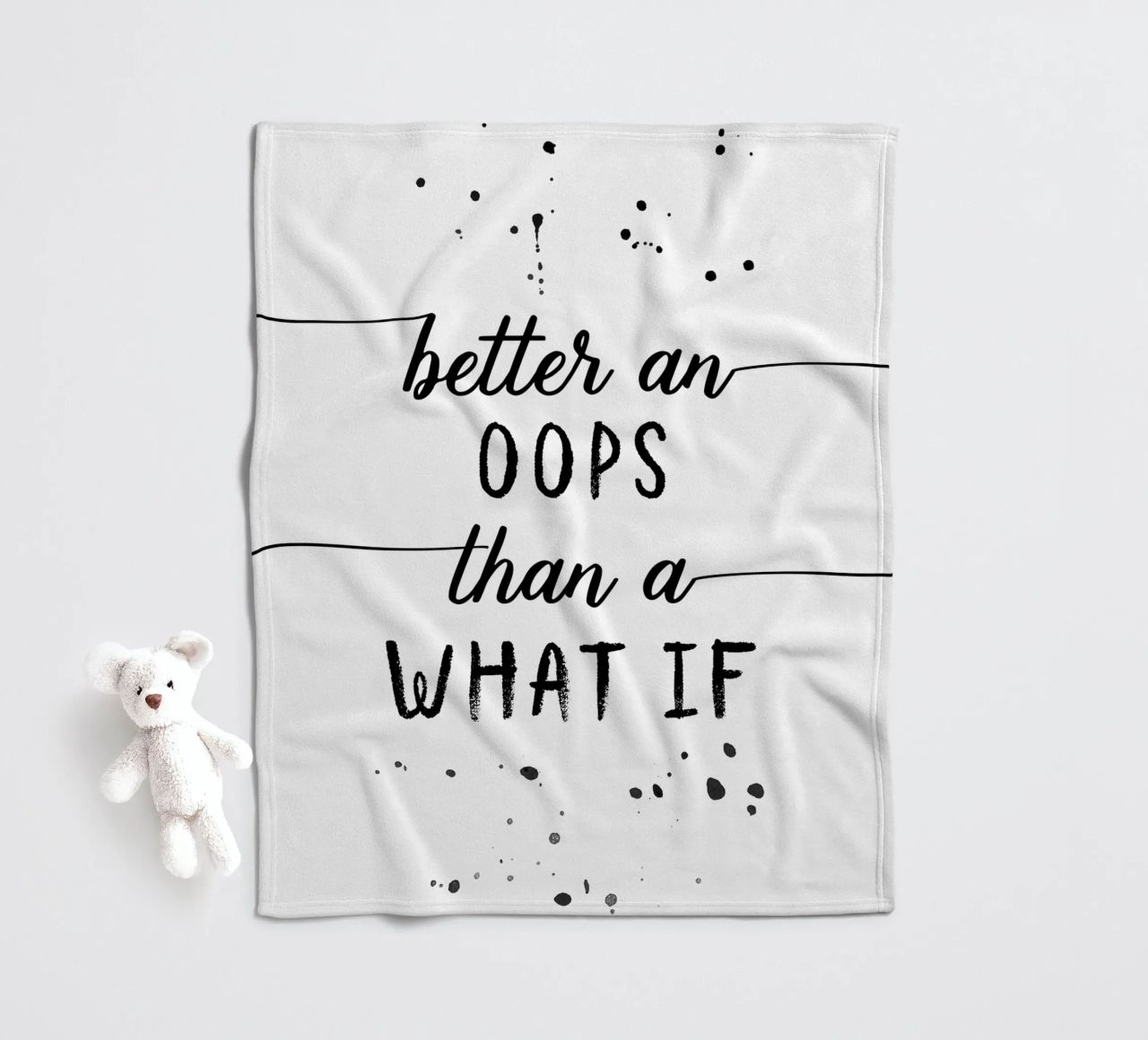 TEXT ART Better an oops than a what if coperta in pile da Melanie Viola