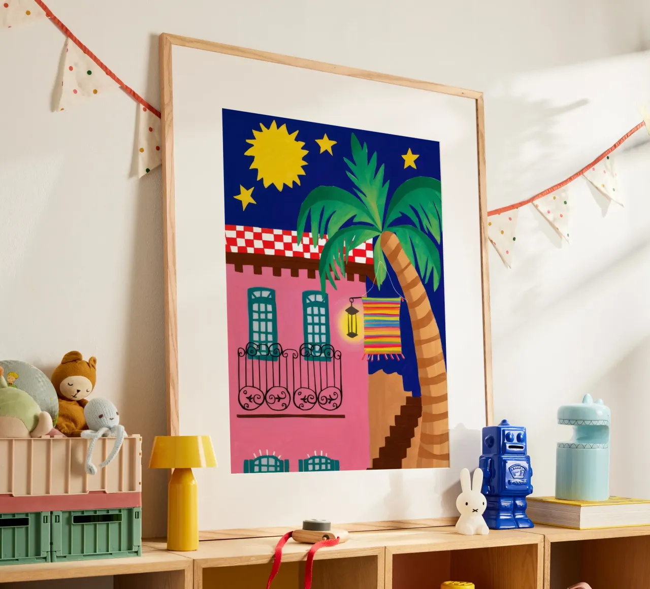 Notte vibrante sul balcone poster con telaio in plastica da Stone Decade