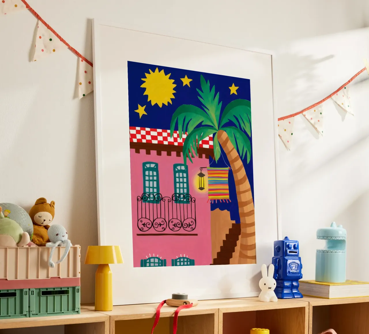 Notte vibrante sul balcone poster con telaio in plastica da Stone Decade