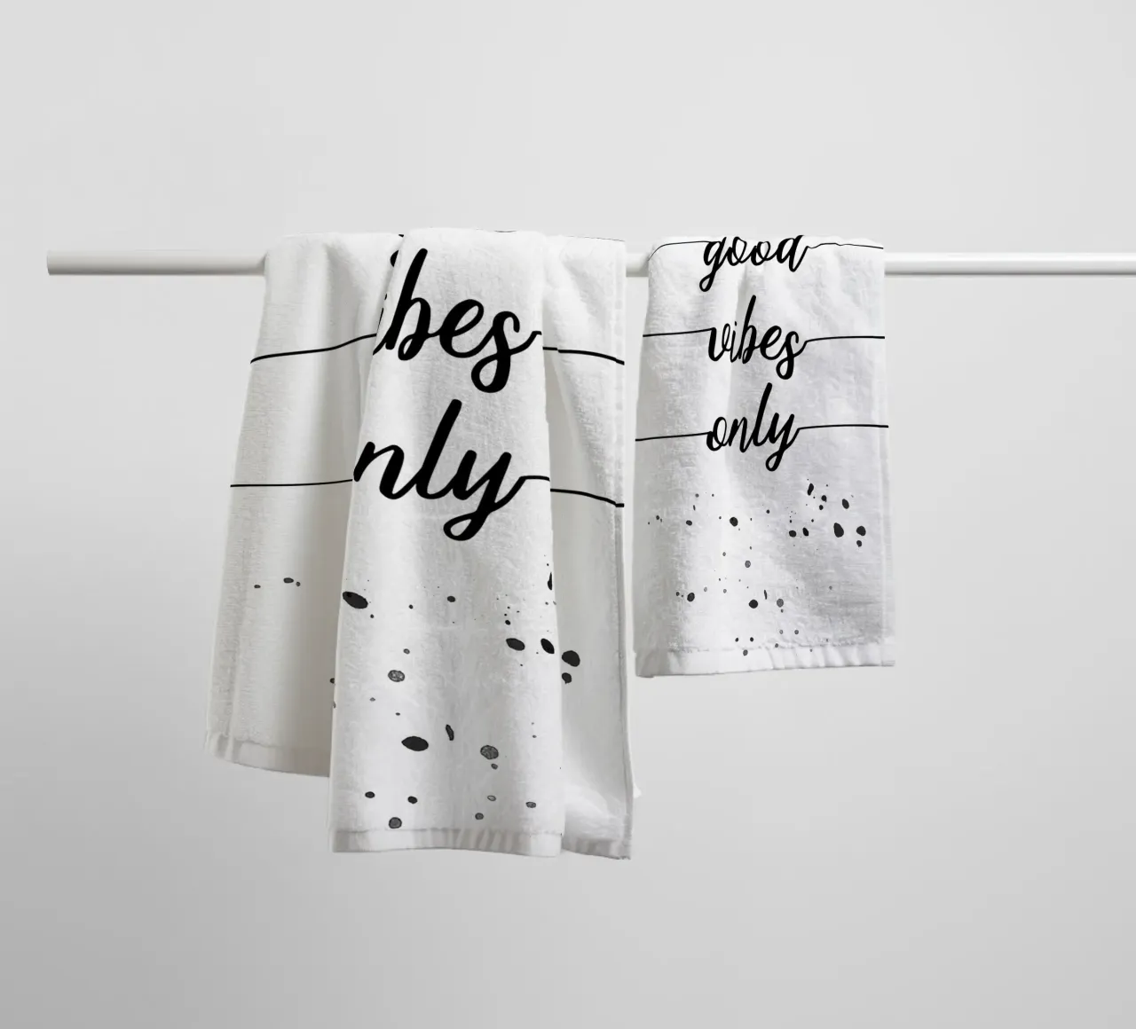 TEXT ART Good vibes only asciugamano da bagno da Melanie Viola
