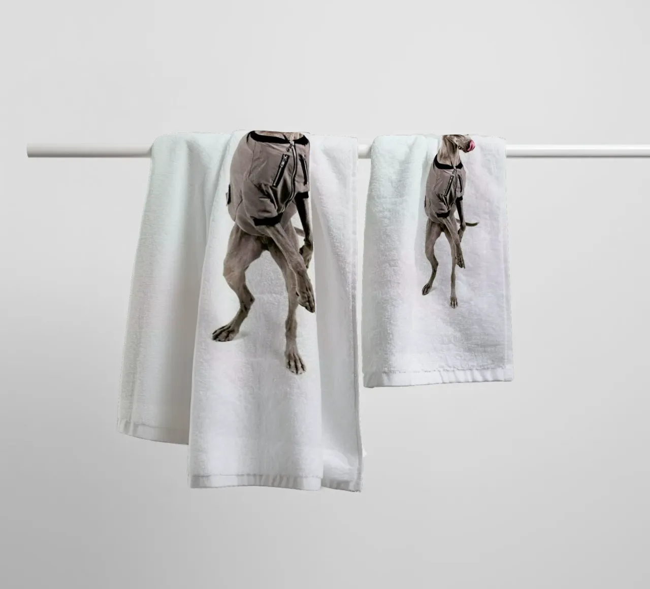 The Tailwaggers 6-2 asciugamano da bagno da Paul Aidan Perry