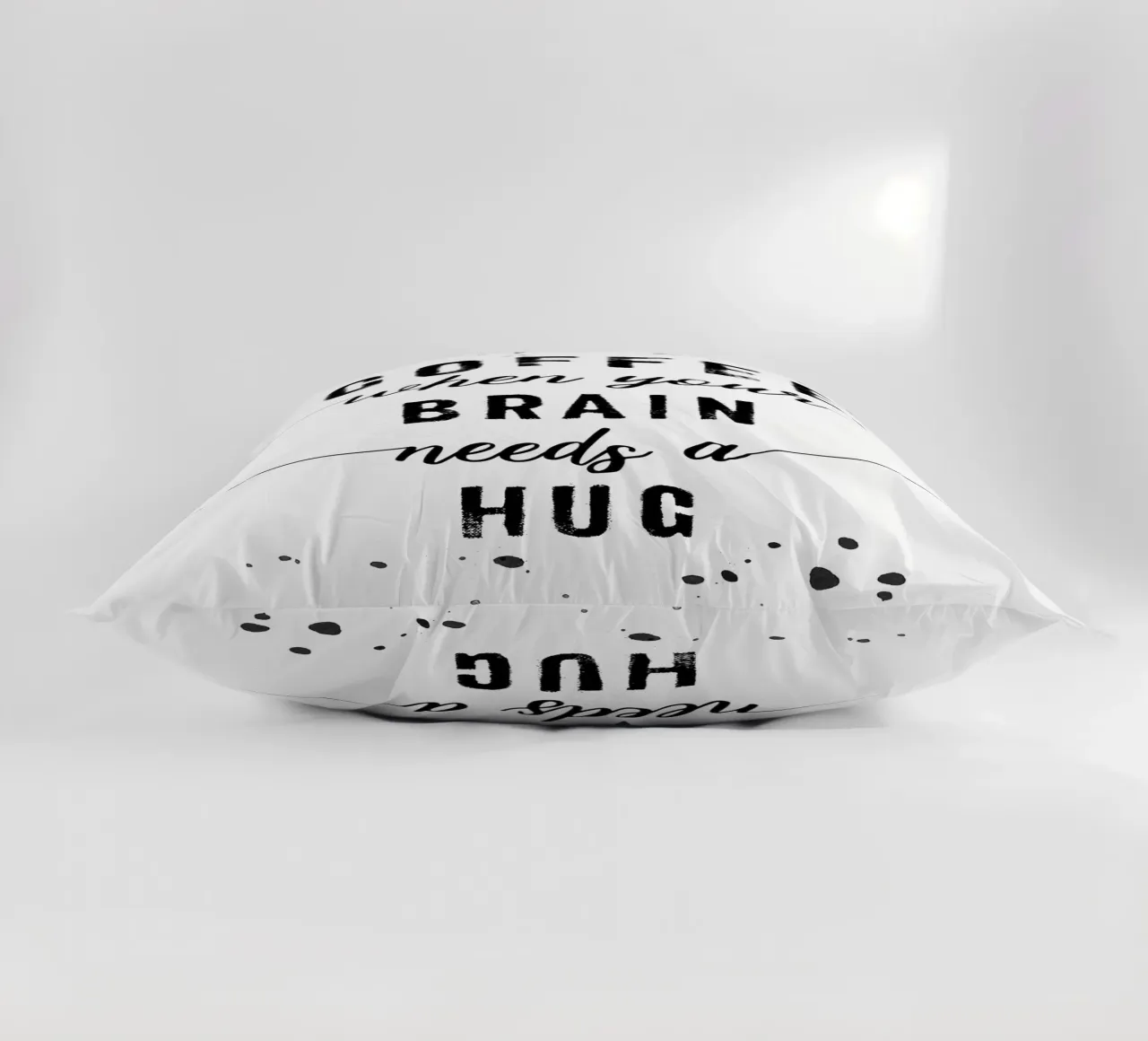 TEXT ART Coffee - when your brain needs a hug cuscino da Melanie Viola