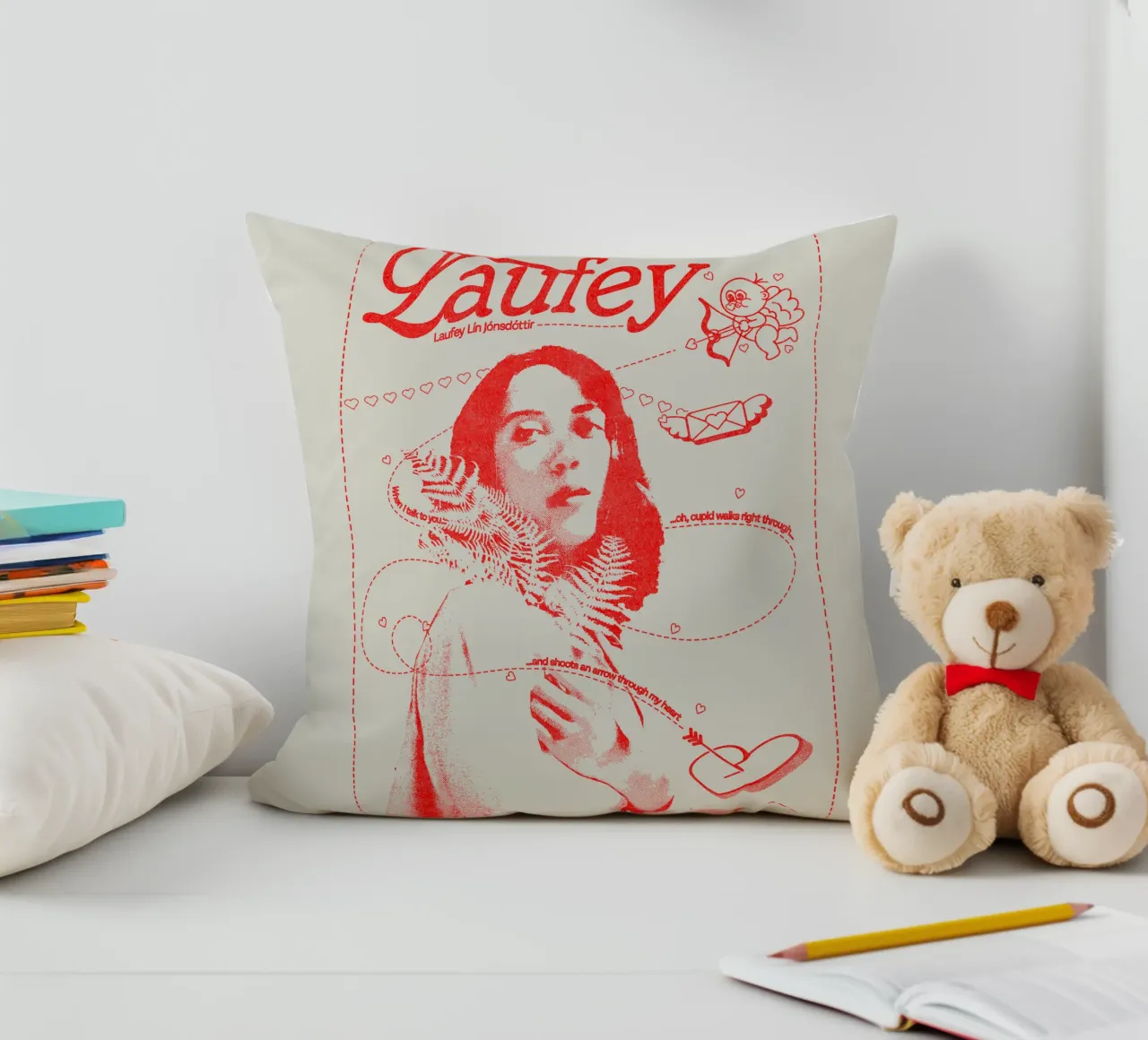 Laufey Freccia nel cuore V2 cuscino da carleemiller