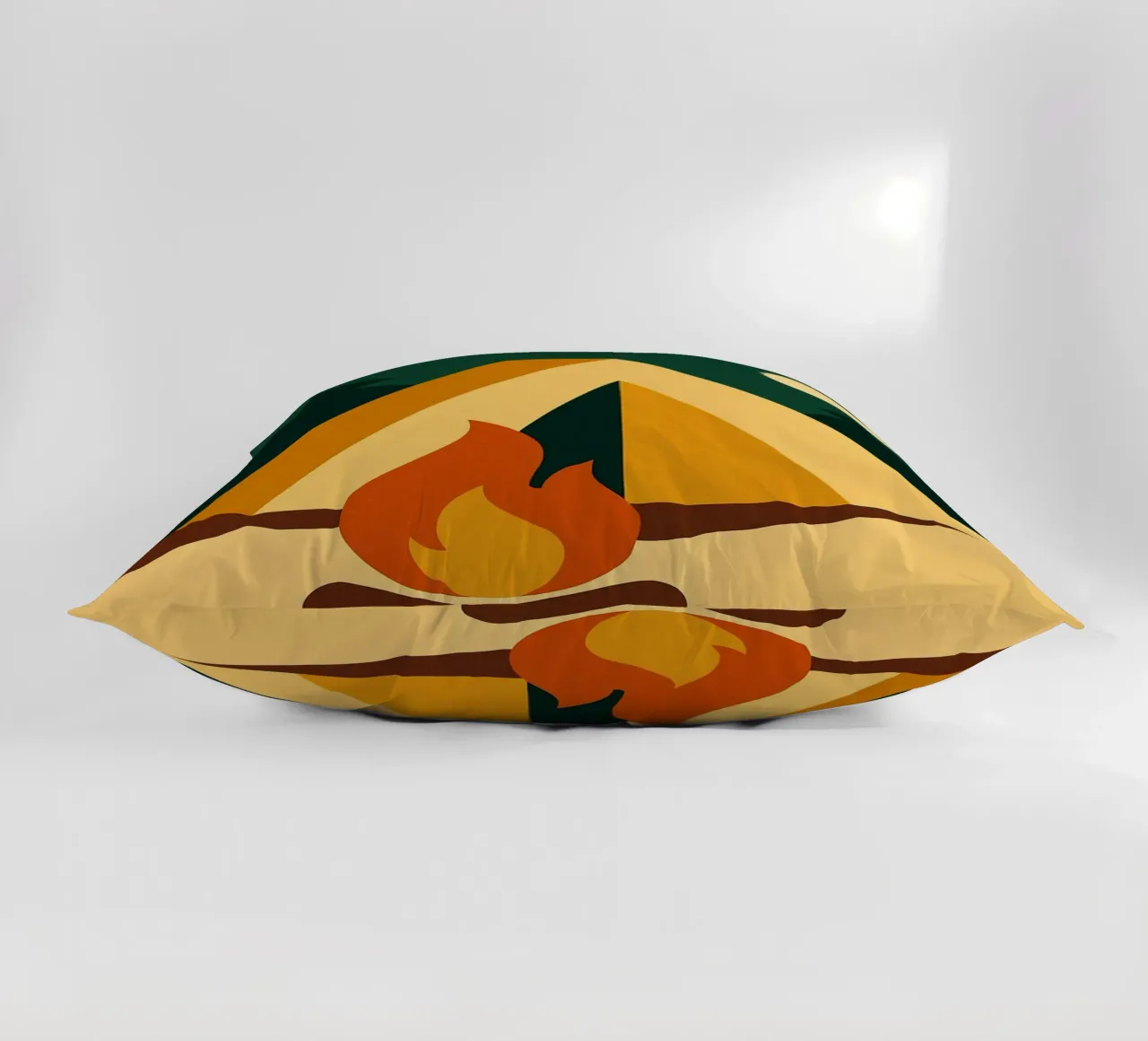 Camping – L’affiche idéale pour les amoureux de nature coussin de JETLAG | affiches voyage