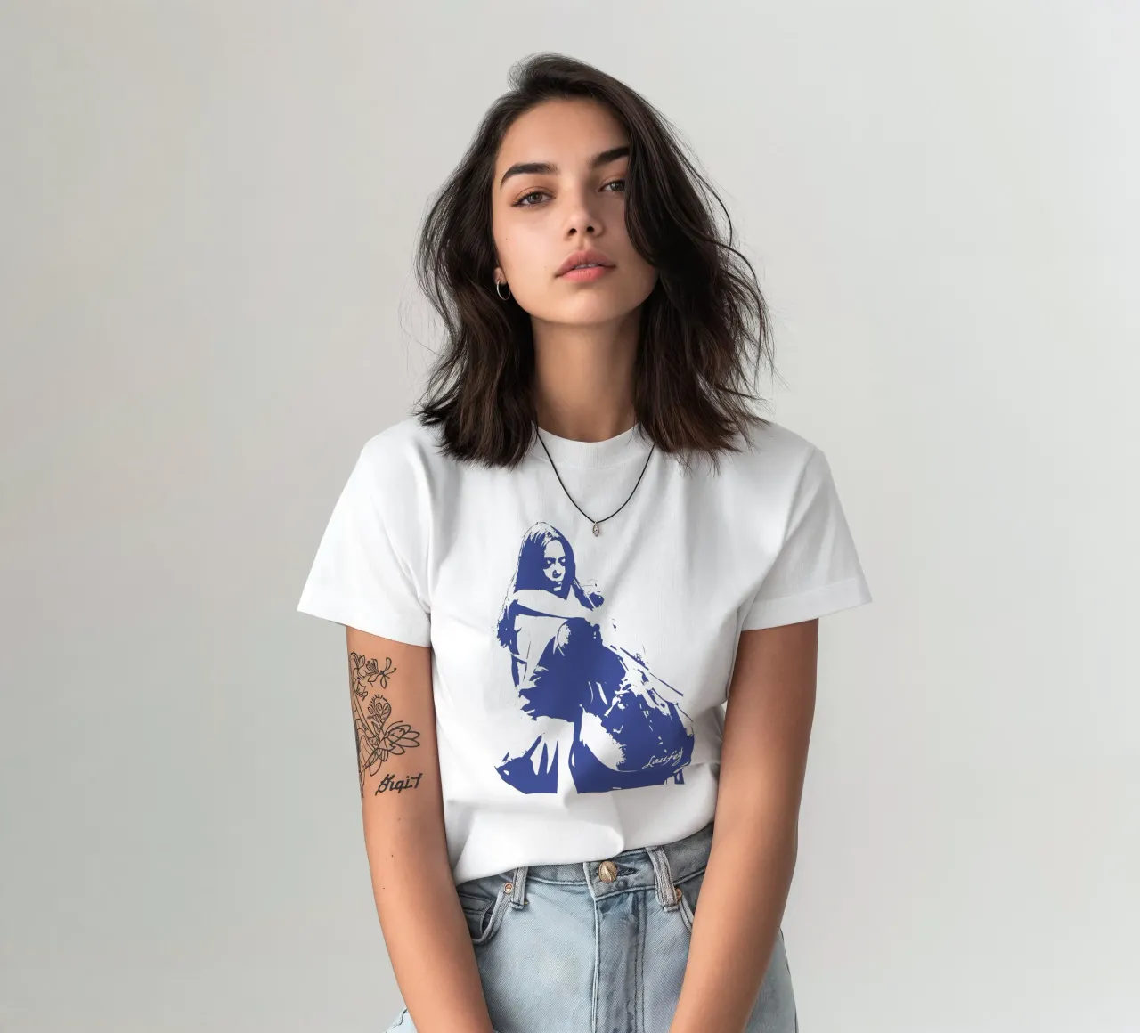 Laufey Un ibrido di jazz t-shirt da carleemiller