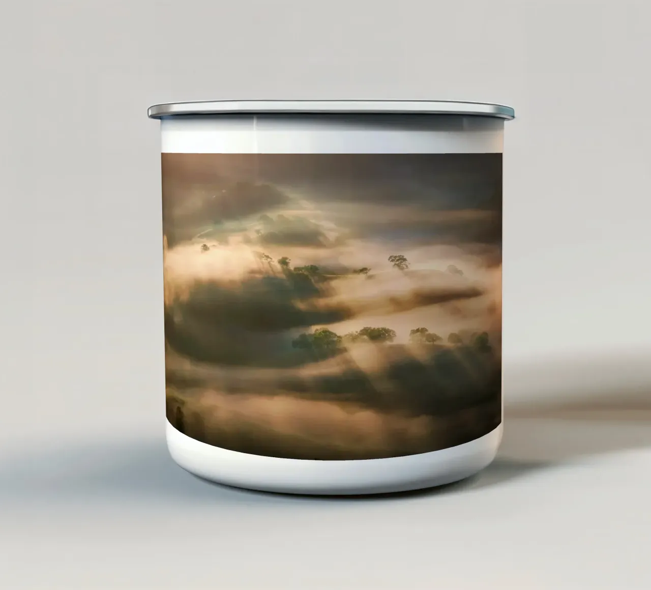nuvole colline tazza in smalto da Earthly Visions