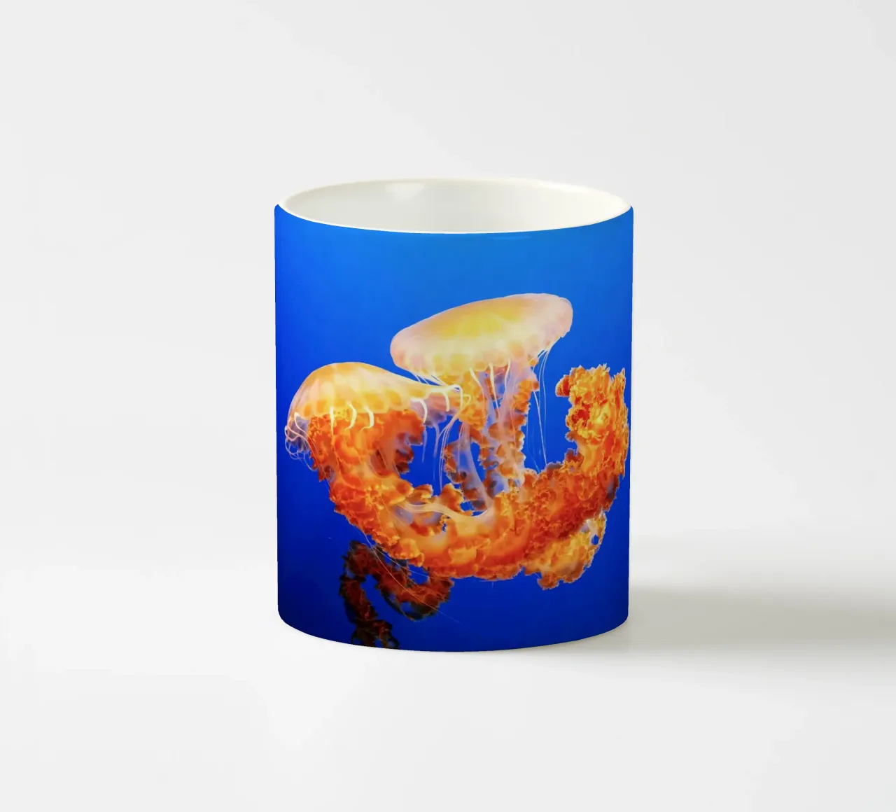 meduse sott'acqua tazza in ceramica da Earthly Visions