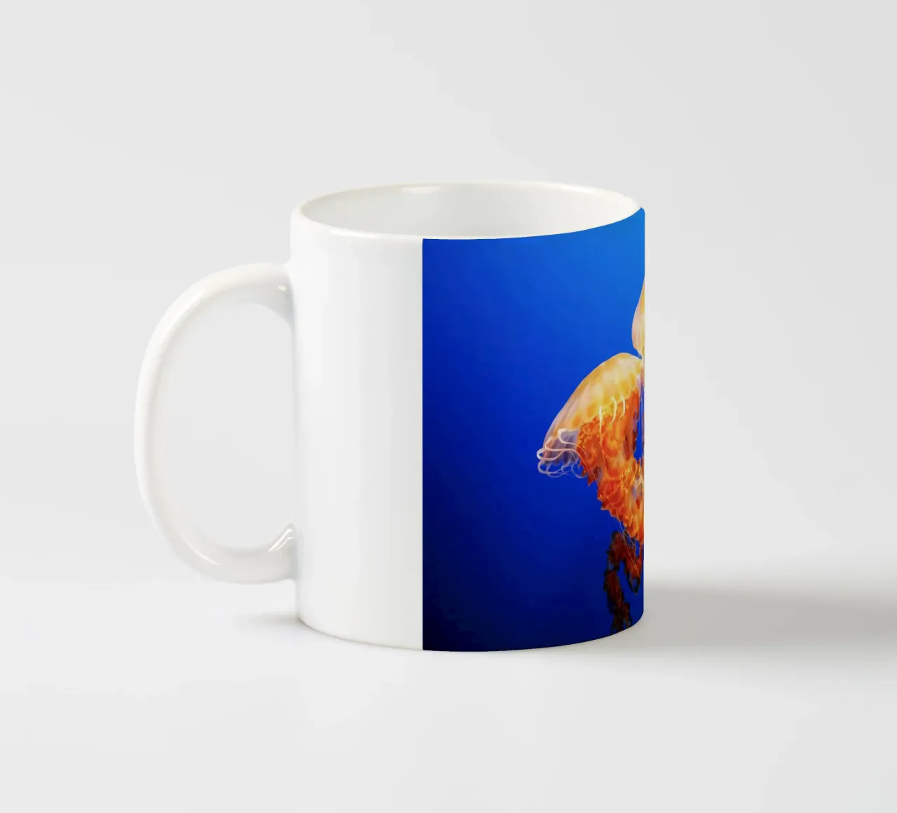 meduse sott'acqua tazza in ceramica da Earthly Visions