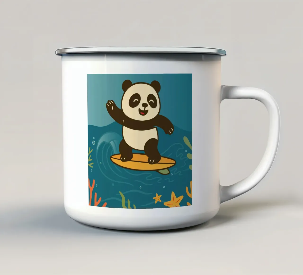 Fröhlicher Panda beim Surfen – Sommer Illustration Emaille Tasse von namosh