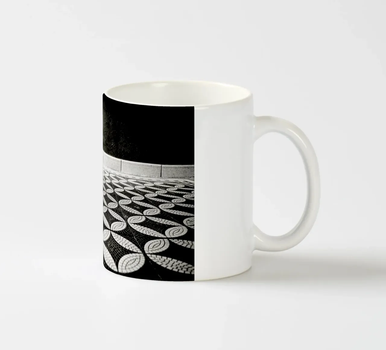 On the Floor tazza in ceramica da Anja Hebrank Photography