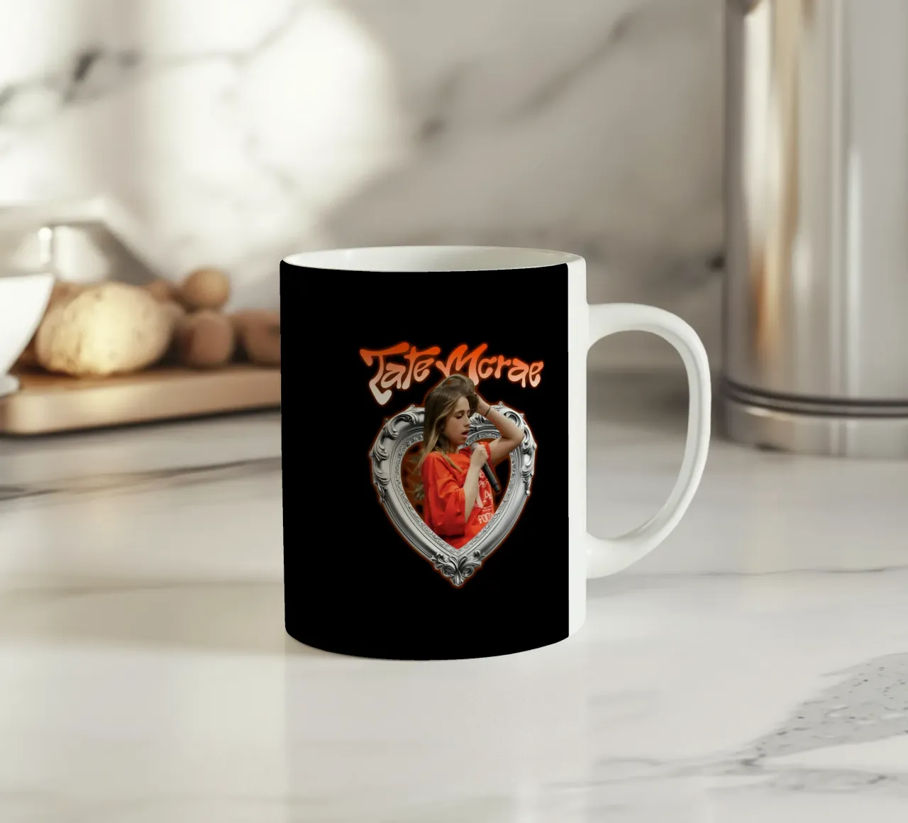 tate mcrae - Songwriter Keramik Tasse von Tara Bergener