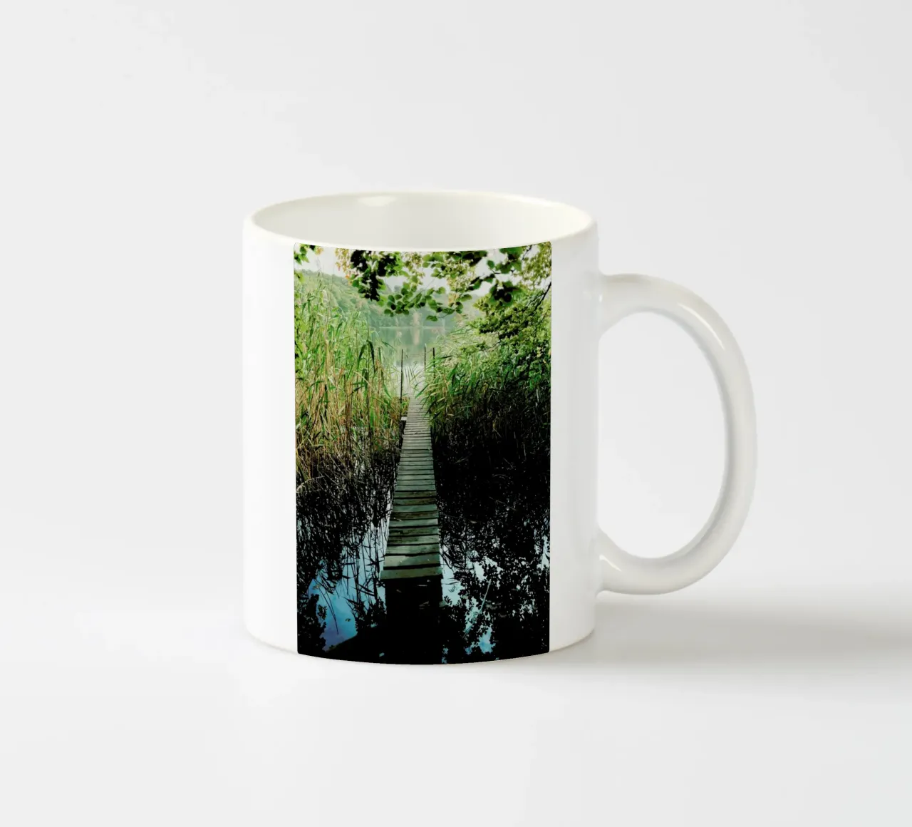 Idyllic Lakeview tazza in ceramica da Sebastian Hilgetag