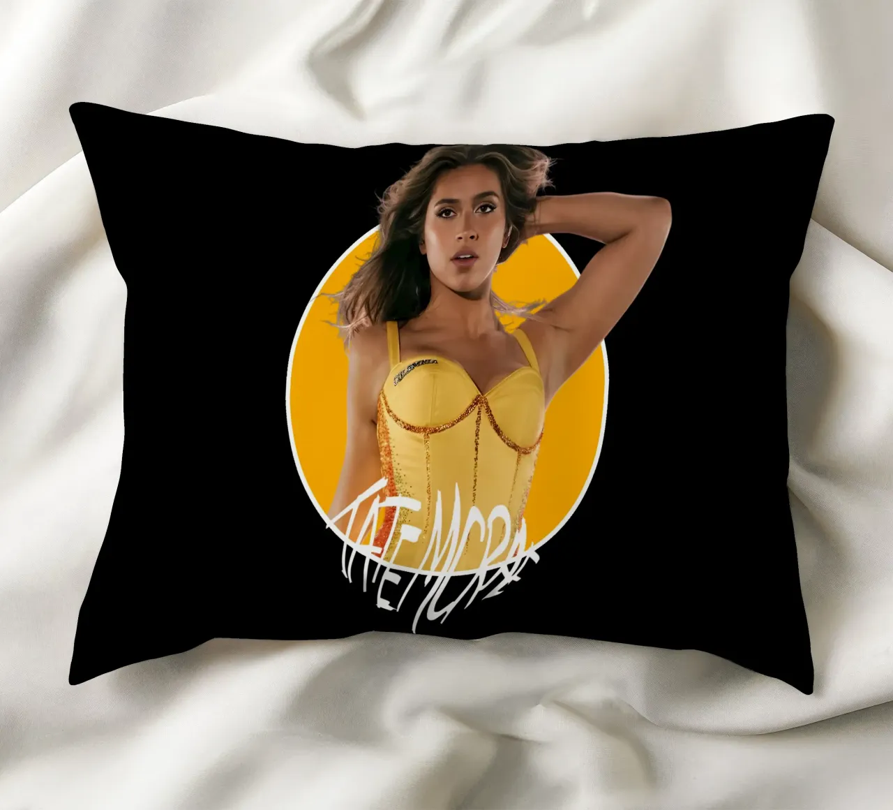 tate mcrae - american singer decorative cushion by Tara Bergener
