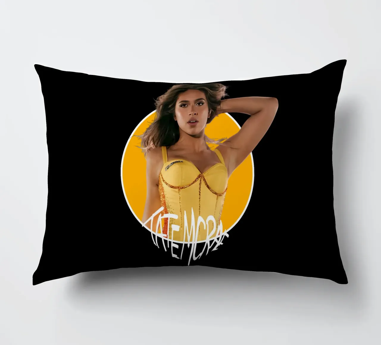 tate mcrae - american singer decorative cushion by Tara Bergener