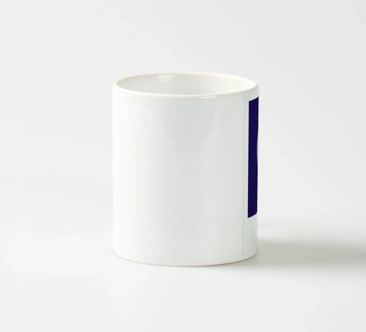 Man on the Moon tazza in ceramica da Christophe Gowans