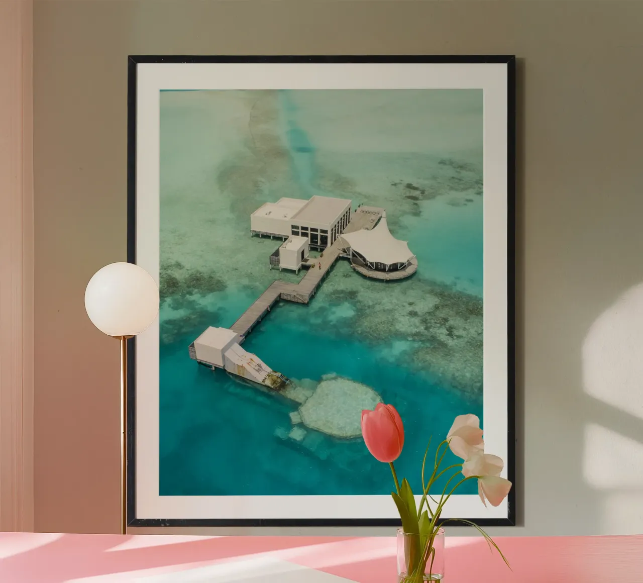 Architettura della fuga poster con telaio in plastica da PhotoVibe Decor