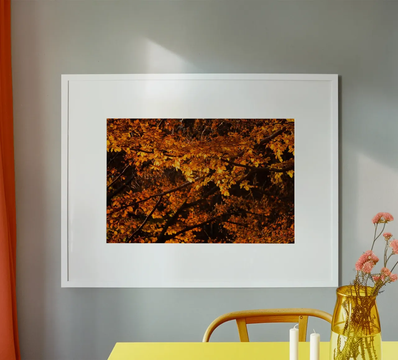 Sussurri di sentieri d'autunno poster con telaio in plastica da PhotoVibe Decor