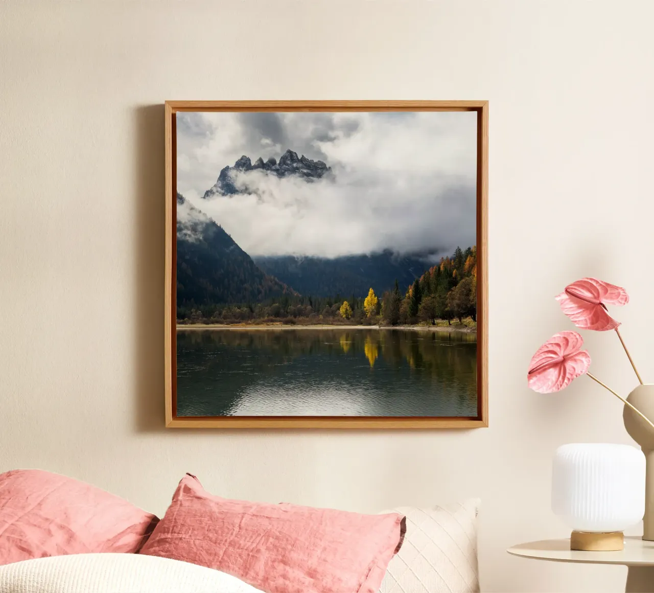 Sussurri di sentieri d'autunno tela con Cornice a cassetta da PhotoVibe Decor