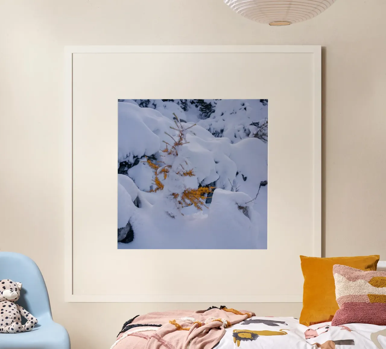 Sussurri di sentieri d'autunno poster con telaio in plastica da PhotoVibe Decor