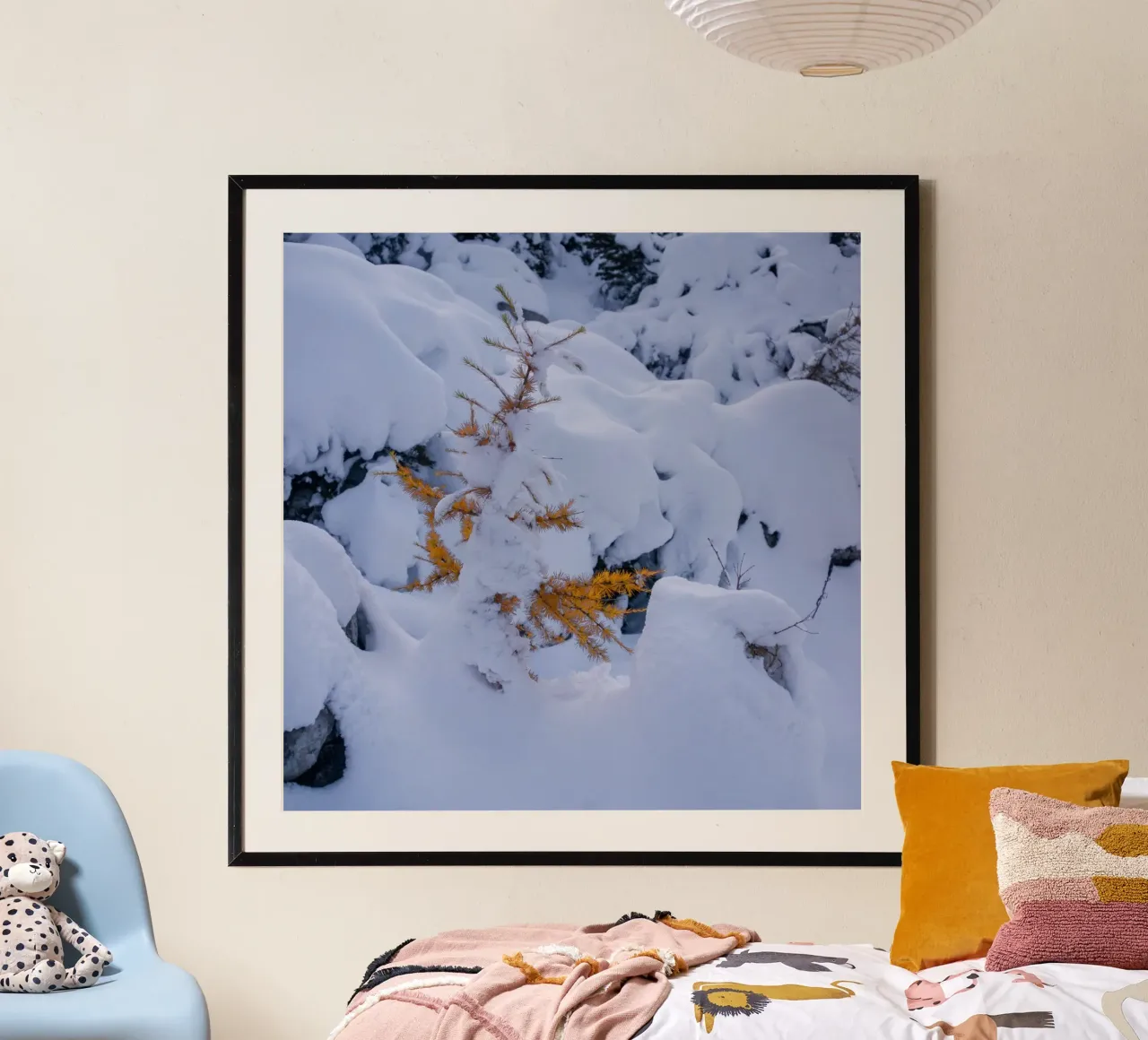 Sussurri di sentieri d'autunno poster con telaio in plastica da PhotoVibe Decor