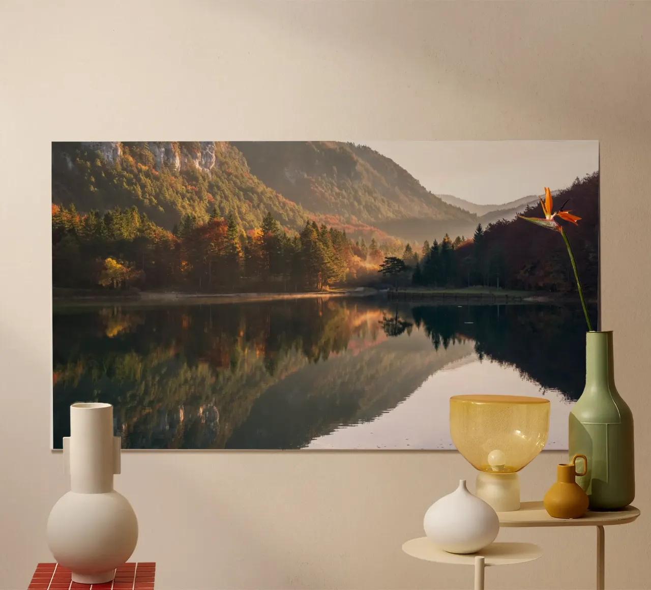 Sussurri di sentieri d'autunno poster con telaio in legno da PhotoVibe Decor