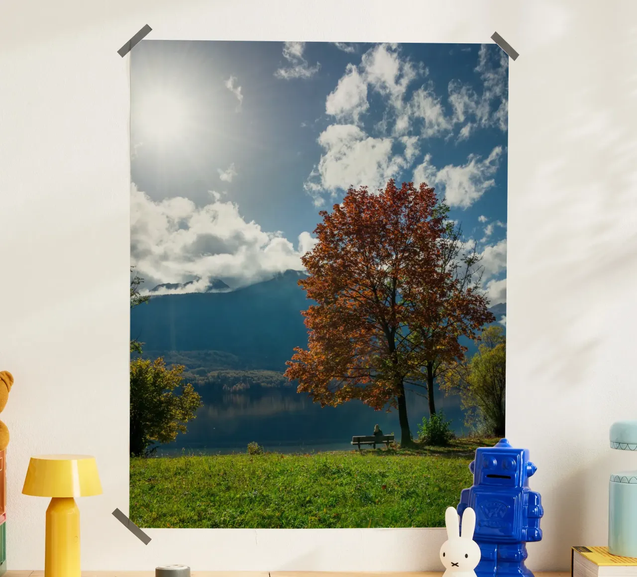 Sussurri di sentieri d'autunno poster con telaio in legno da PhotoVibe Decor