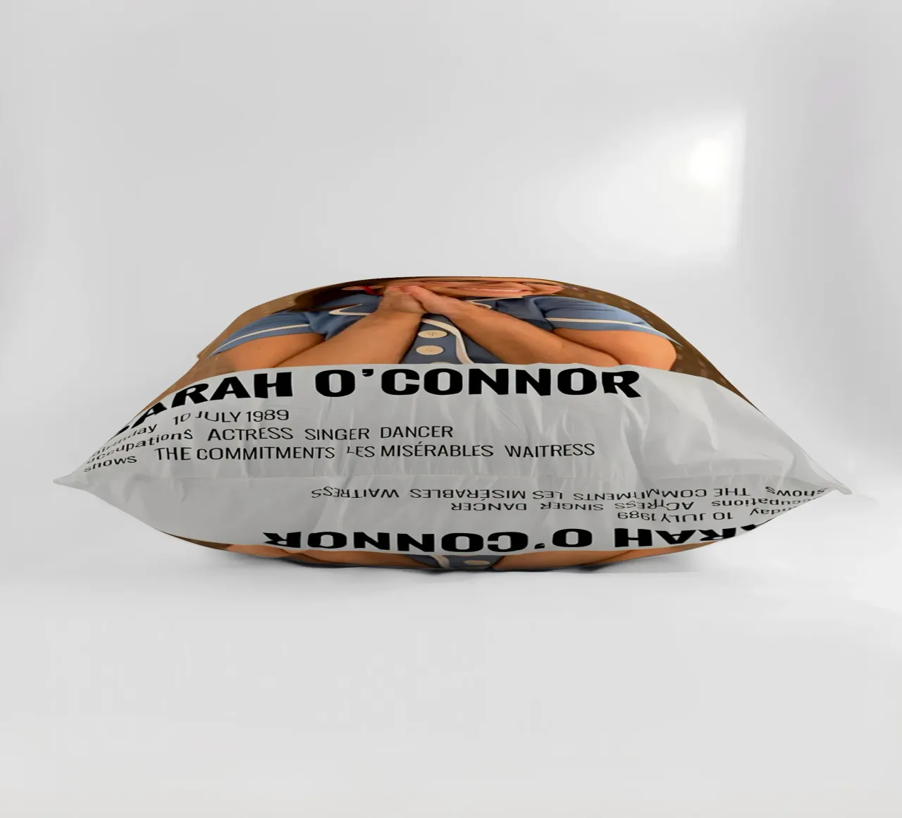 SARAH O'CONNOR cuscino da MVFminimalist
