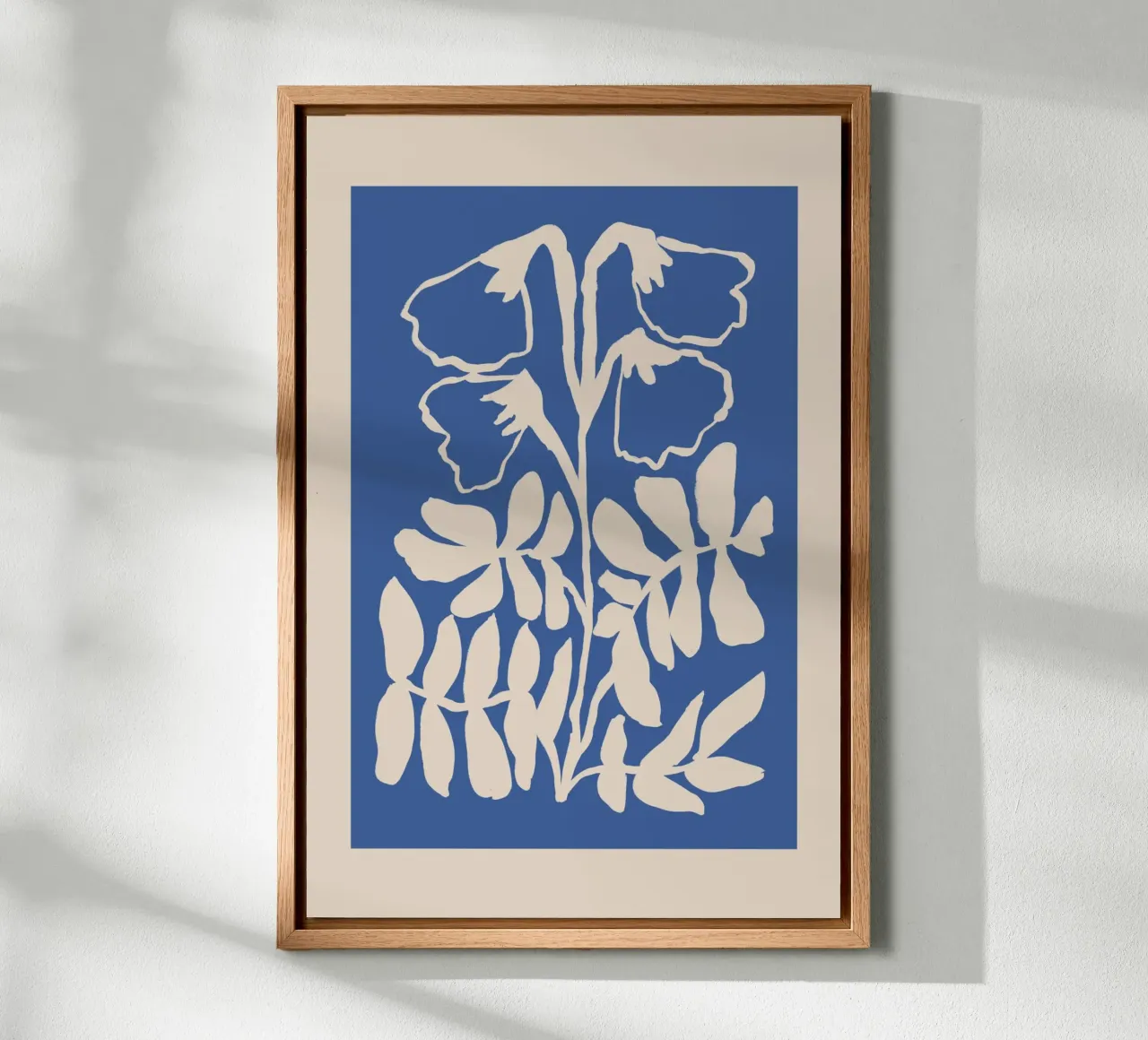 Sagome floreali astratte beige su blu alluminio dibond da Melloi Art Print