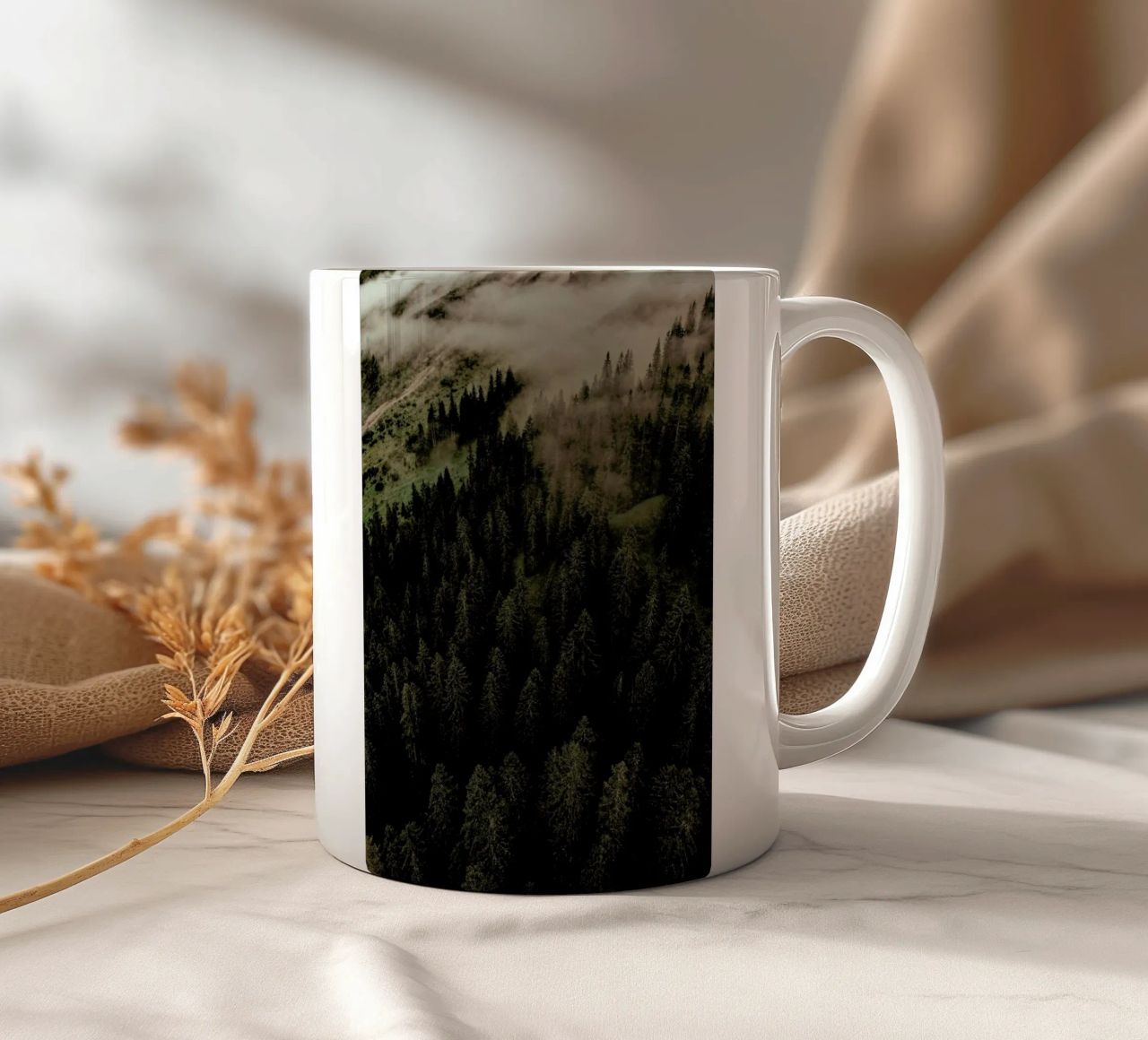 Calm Mornings And Clouds tazza in ceramica da Sebastian Hilgetag