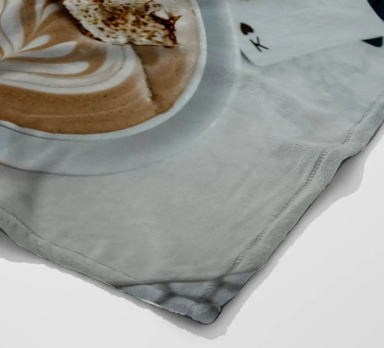 coppia di caffè sulla scrivania coperta in pile da cofa home