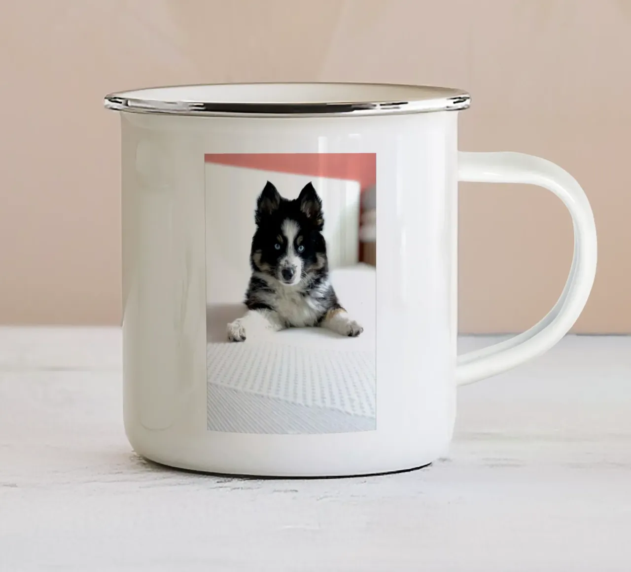 cucciolo con occhi blu tazza in smalto da animal story home