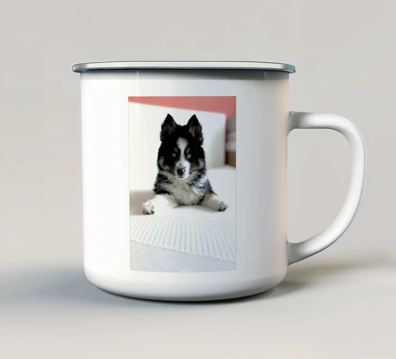 cucciolo con occhi blu tazza in smalto da animal story home