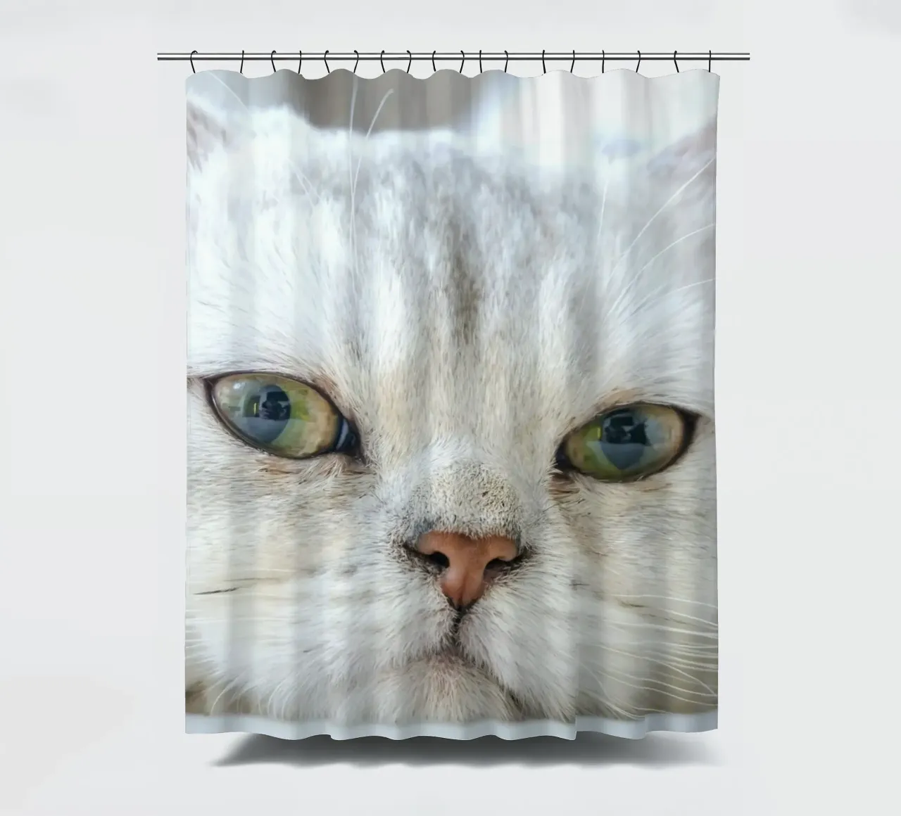 Schnurrhaare Katze entspannt Duschvorhang von animal story home