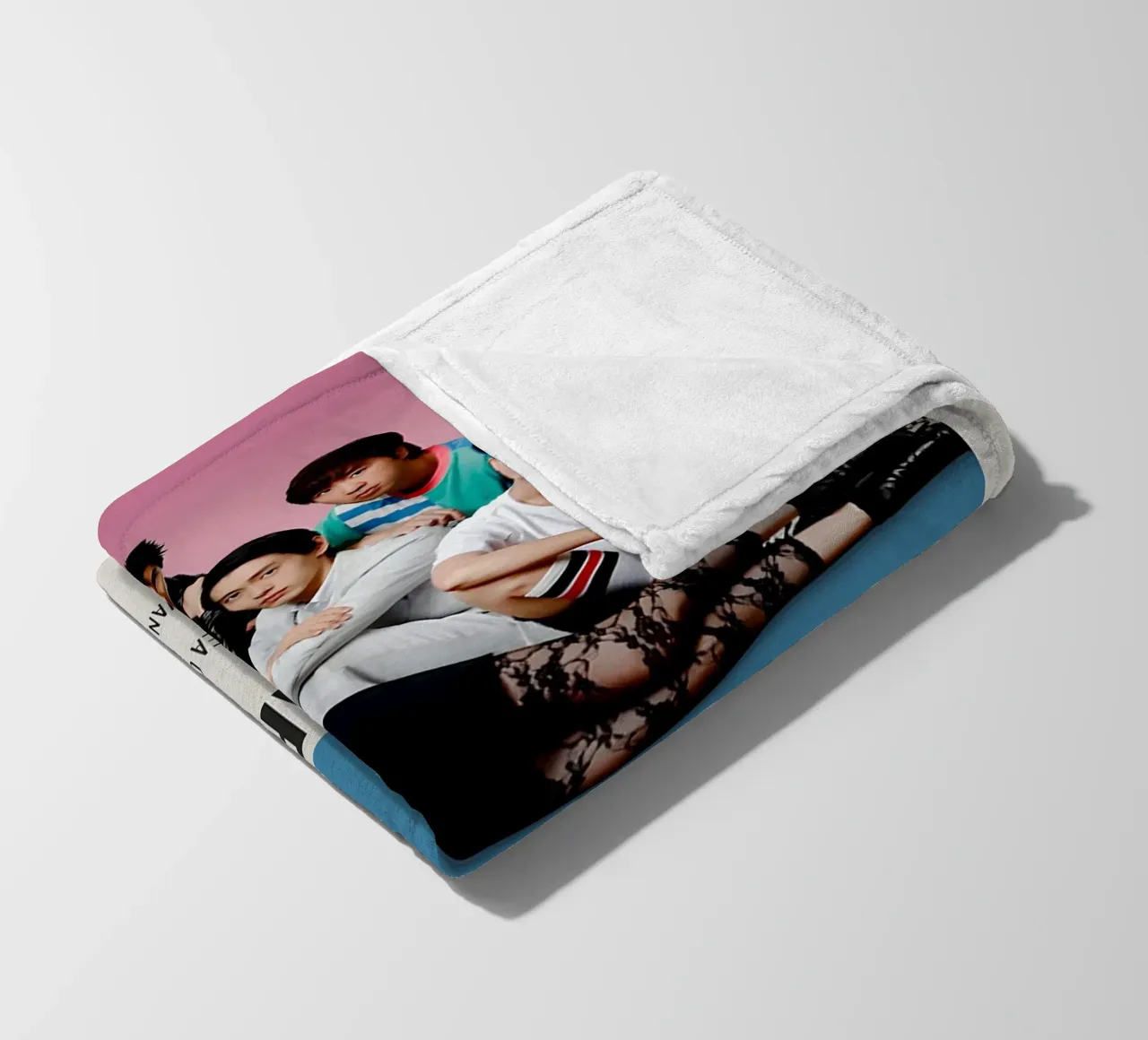 SEOUL SEARCHING 2015 coperta in pile da MVFminimalist