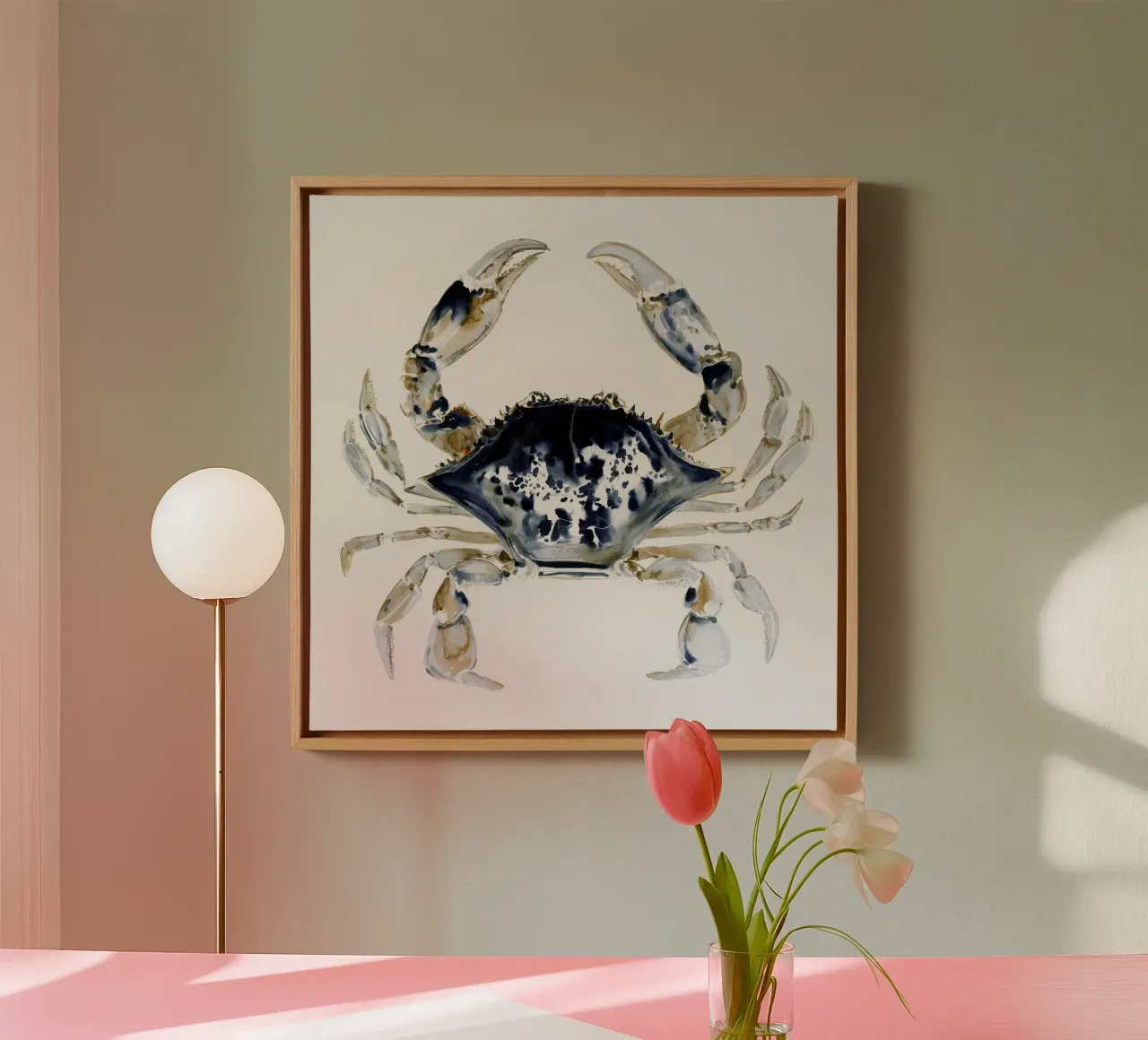 Mitternachtsblaue Krabbe Leinwand mit Schattenfugenrahmen von Matthias Keller Studio