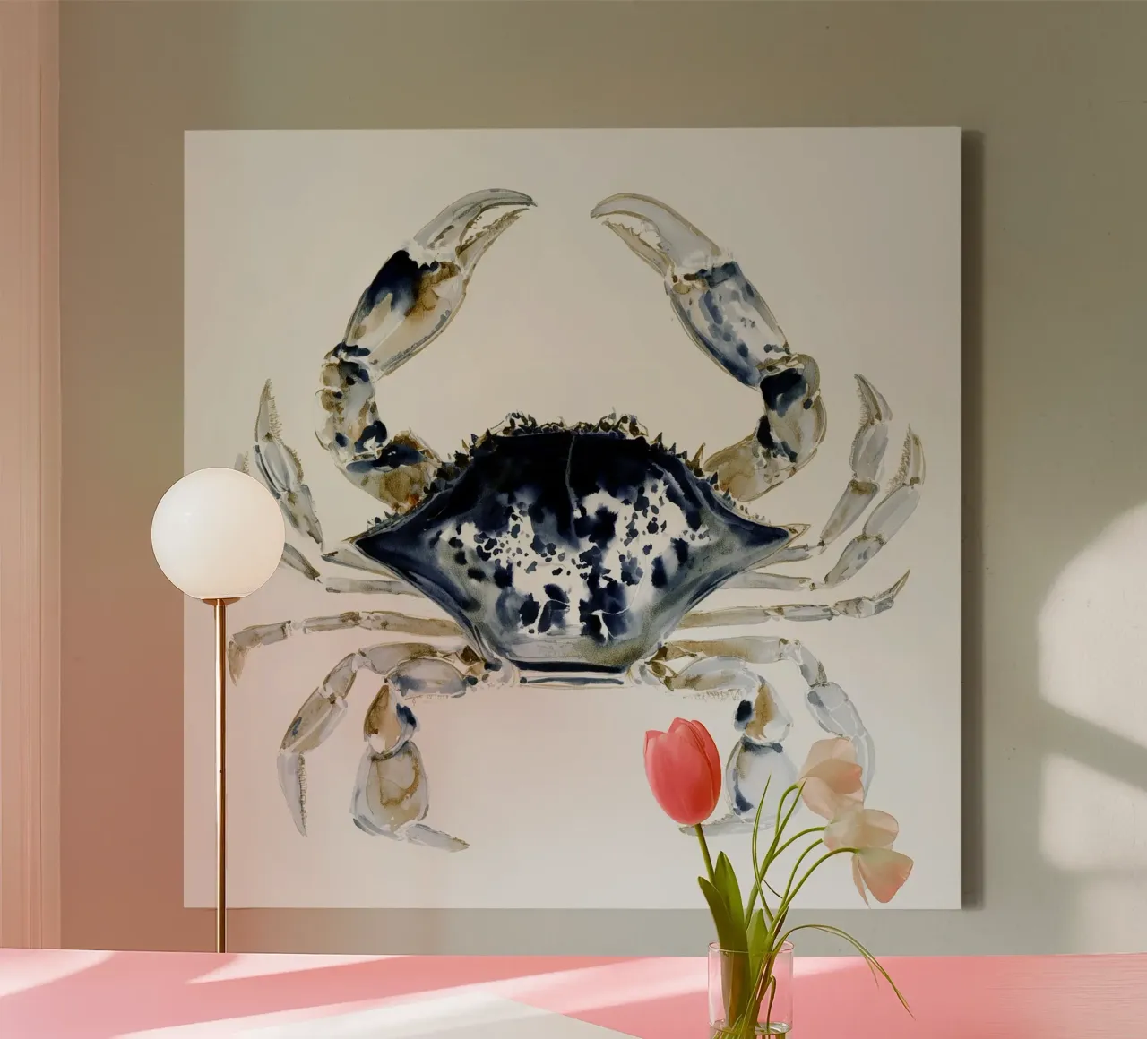 Mitternachtsblaue Krabbe Leinwand mit Schattenfugenrahmen von Matthias Keller Studio