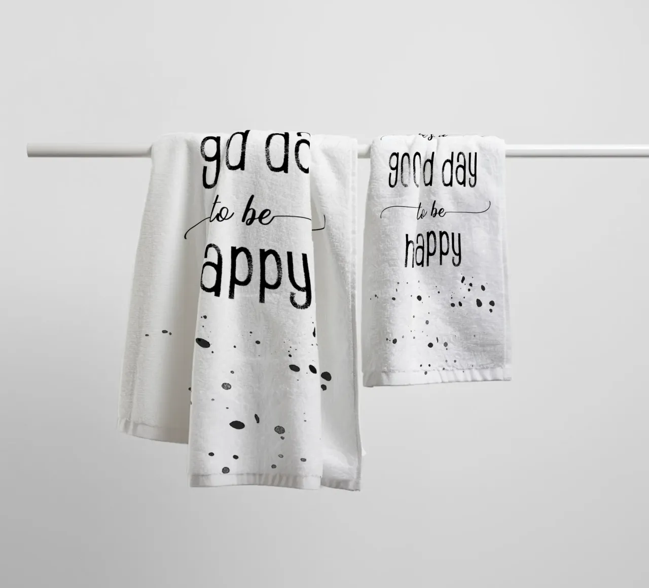 TEXT ART It is a good day to be happy asciugamano da bagno da Melanie Viola