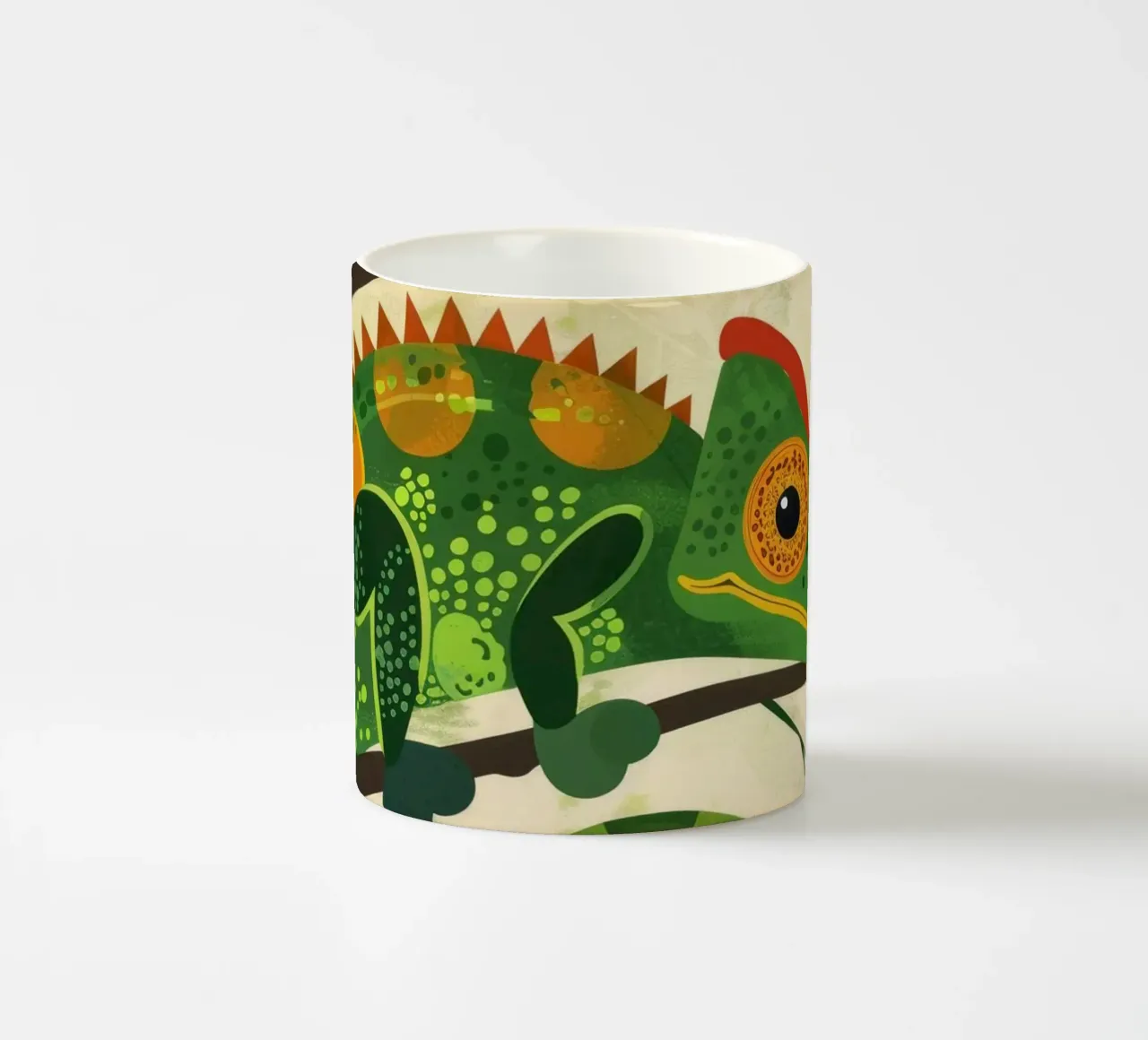 illustrazione del camaleonte con l'esclusiva coda a spirale tazza in ceramica da DesignDoodle