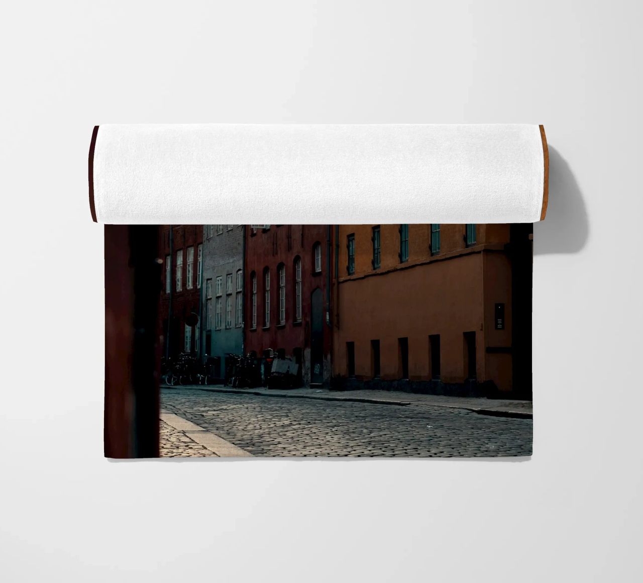 Un muro colorato esplode telo mare da Classic