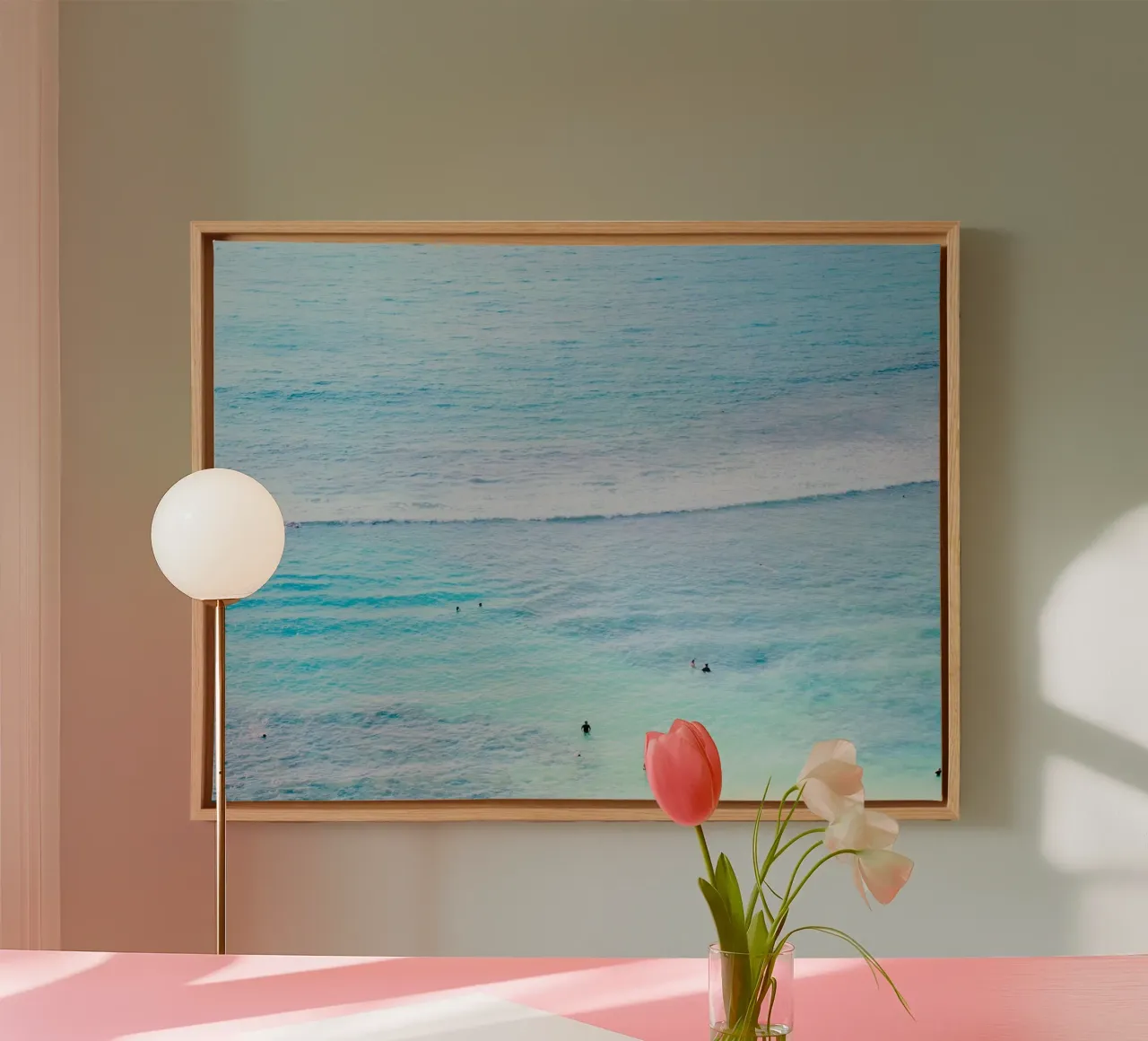 Hawaii Blauer Ozean Leinwand mit Schattenfugenrahmen von KISSA STUDIO