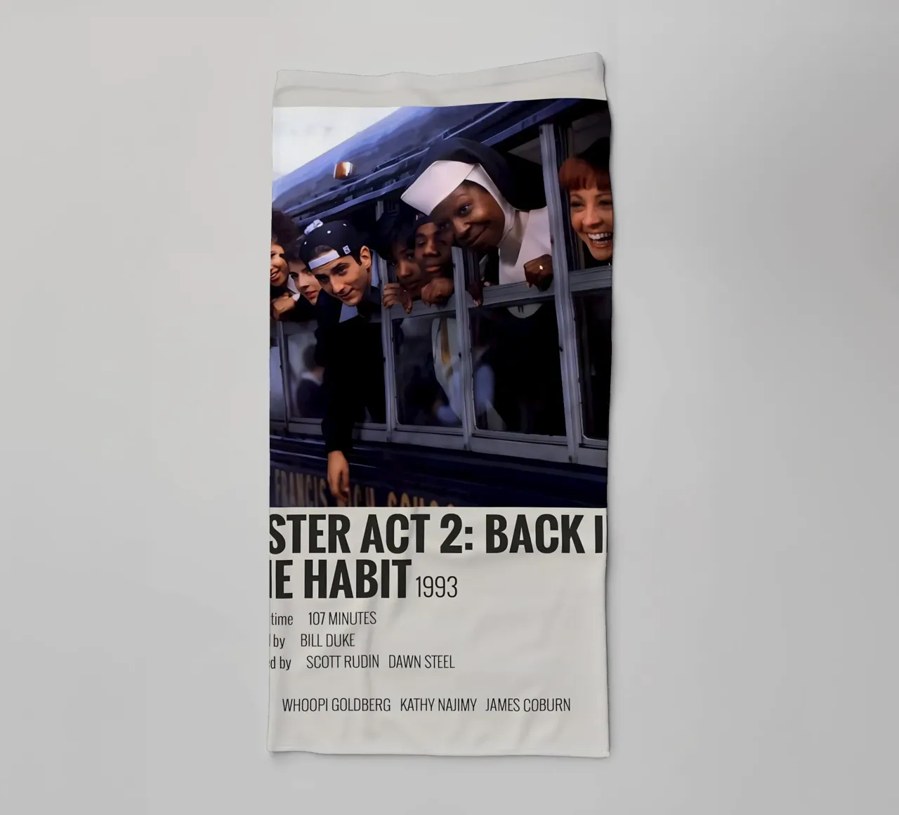 SISTER ACT 2 BACK IN THE HABIT 1993 asciugamano da bagno da MVFminimalist