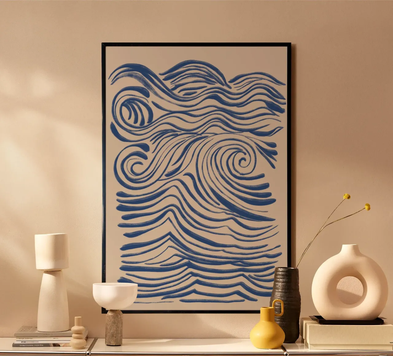 Abstracte blauwe golvende lijnen op beige poster met aluminium frame van Melloi Art Print