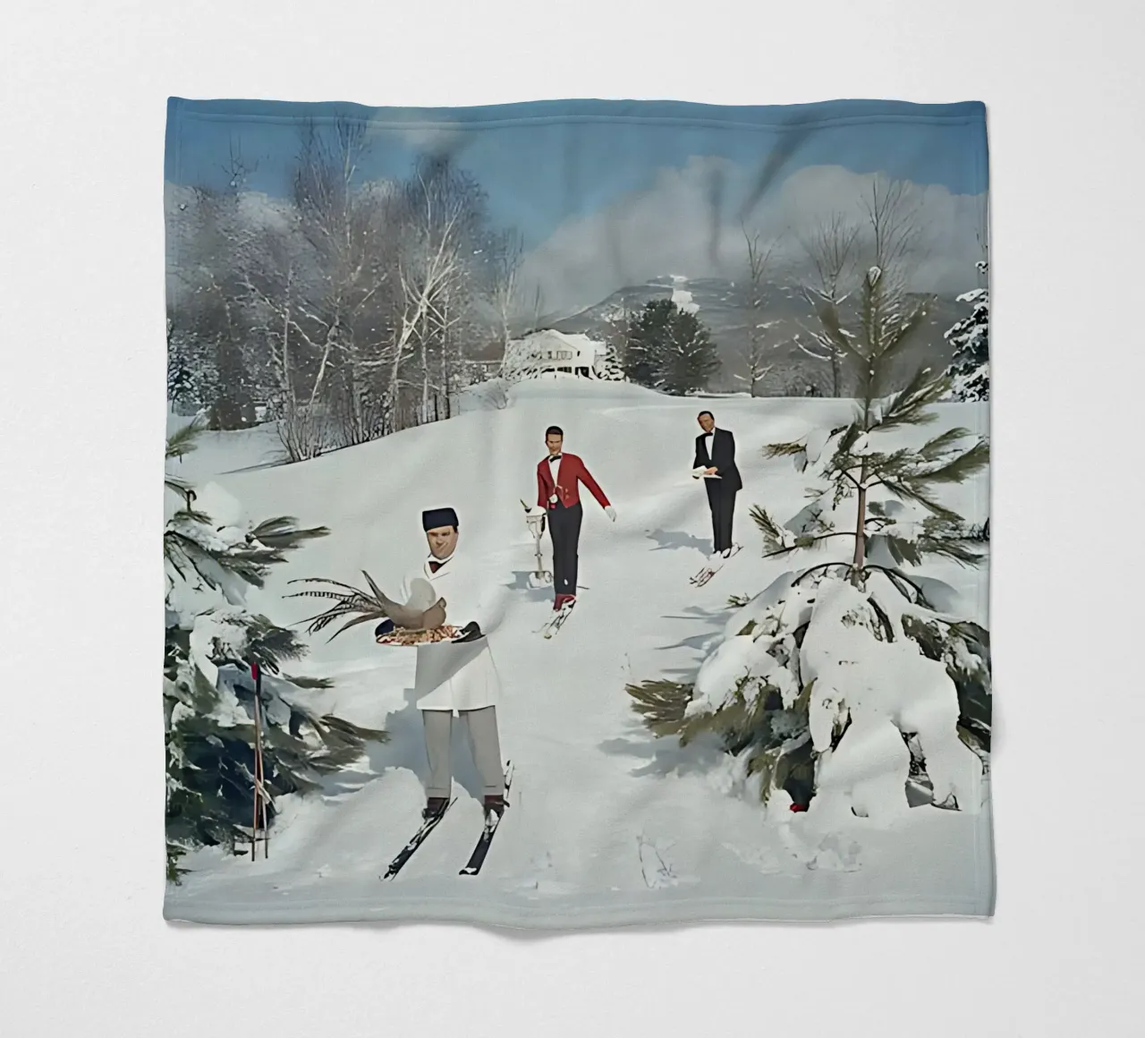 Slim Aarons - Camerieri sciatori coperta in pile da kaitlinparkershop